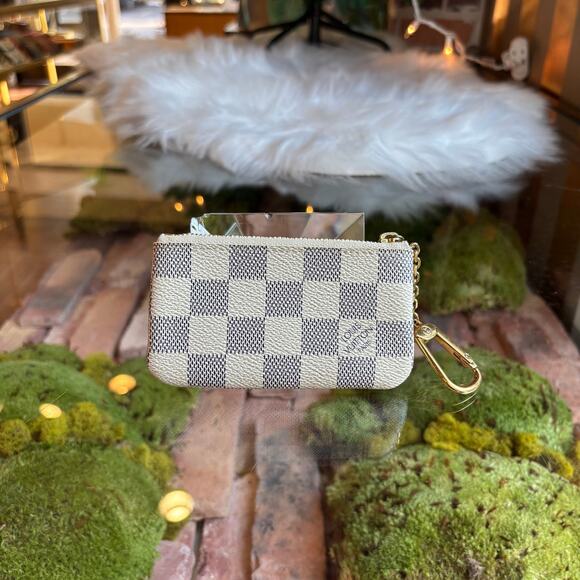 LOUIS VUITTON Damier Azur Pochette Cles - Picture 3 of 8